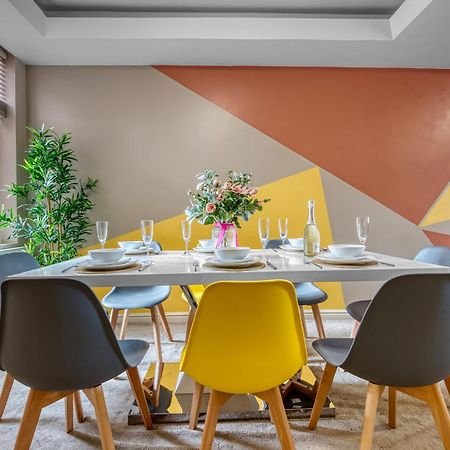 4 Bedroom, 6 Beds, 3 Bathrooms, Near Nec & Birmingham Airport, Business, Contractor And Family Friendly, Free Wi-Fi, Free Parking Coventry Buitenkant foto