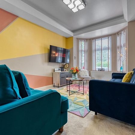 4 Bedroom, 6 Beds, 3 Bathrooms, Near Nec & Birmingham Airport, Business, Contractor And Family Friendly, Free Wi-Fi, Free Parking Coventry Buitenkant foto